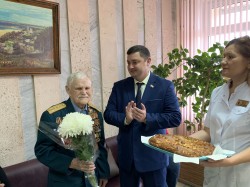 Поздравление ветерана ВОв Ленкова А.А.